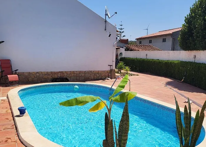 Дом отдыха Peaceful Surrounding Private Pool Лориньян